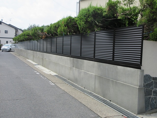 守山区　T様　地震対策　ブロック塀を解体　フェンスに取り換え　三協アルミ　シャトレナ3型　H＝1.0ｍ　H＝1.2ｍ