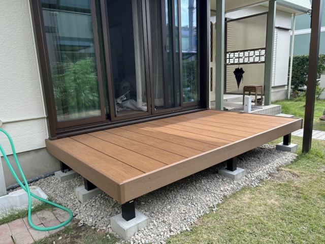 尾張旭市　人工木デッキ　三協アルミ　ヴィラウッド　1.5Ｋ×5尺（コルクブラウン）