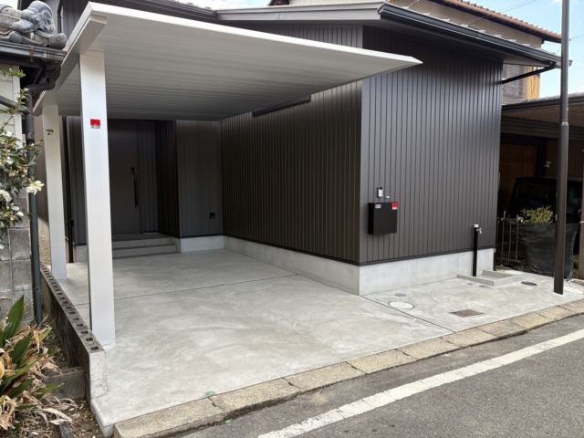 カーポート+土間工事　三協アルミ　ＦⅡカーポート5030（奥行5.0ｍ×間口3.0ｍ）Ｈ25．サンシルバー