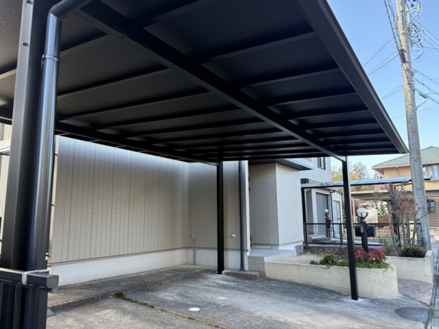 ２台用カーポート　三協アルミ　スカイリード5060（奥行5.0ｍ×間口6.0ｍ）Ｈ25　本体：ブラック、屋根材：ブラックポリカ