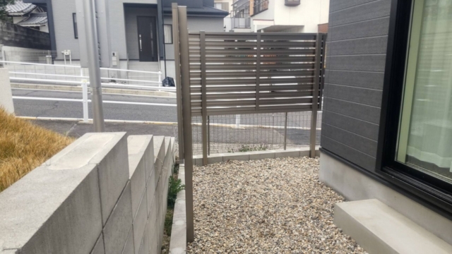 目隠しフェンス　三協アルミ　レジリアYK3型　２段柱（上部H1200）