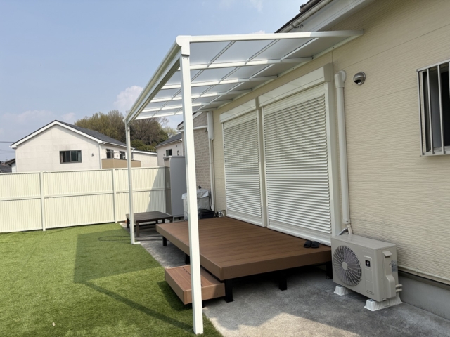 【デッキ+テラス】三協アルミ　ヴィラウッド2.0ｋ×5尺（間口3.6ｍ×出幅1.6ｍ）コルクブラウン。レボリューＡ　Ｆタイプ2.5Ｋ×7尺（間口4.5ｍ×出幅2.1ｍ）ホワイト