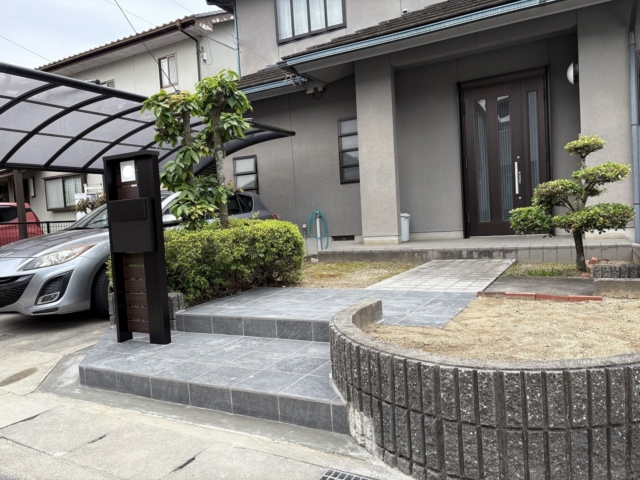 【機能門柱リフォーム】　ＹＫＫａｐ　ルシアス　ＷＤ０１Ｒ型（スティンオール+ブラック）。アイコットリョーワ：カリラ　Ｄ２５