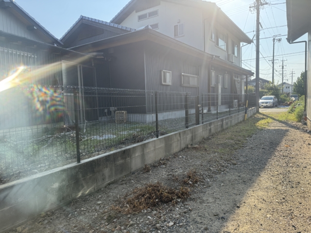 尾張旭市　目隠しフェンス(木製フェンス解体処分)　三協レジリアＹＫ３型　Ｈ１２００