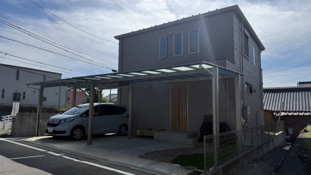 瀬戸市 １台用＋２台用カーポート 間口８.５ｍ　三協スカイリード