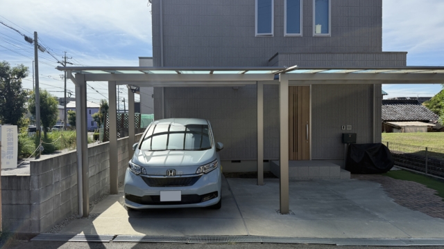 瀬戸市 １台用＋２台用カーポート 間口８.５ｍ　三協スカイリード