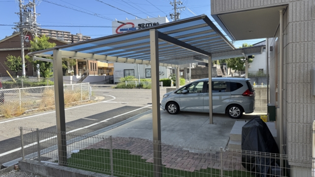 瀬戸市 １台用＋２台用カーポート 間口８.５ｍ　三協スカイリード