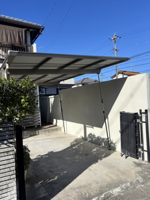 尾張旭市　三協アルミ　セルフィ5027（奥行5.0ｍ×間口2.7ｍ）　アーバングレー、屋根材：シルバーポリカ